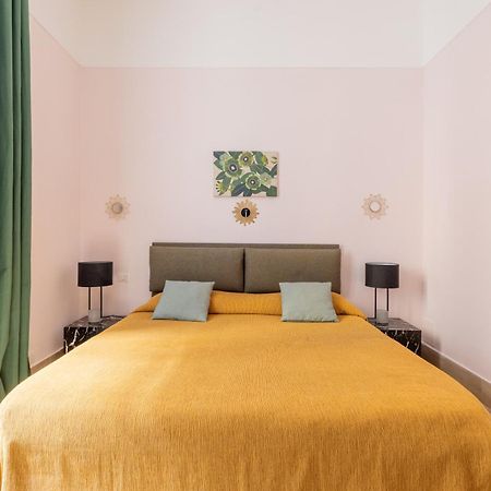 Domus Castroni Scipioni Bed & Breakfast Rome Exterior photo
