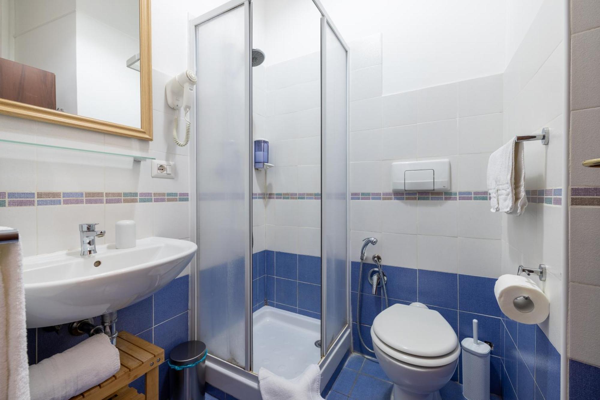 Domus Castroni Scipioni Bed & Breakfast Rome Exterior photo